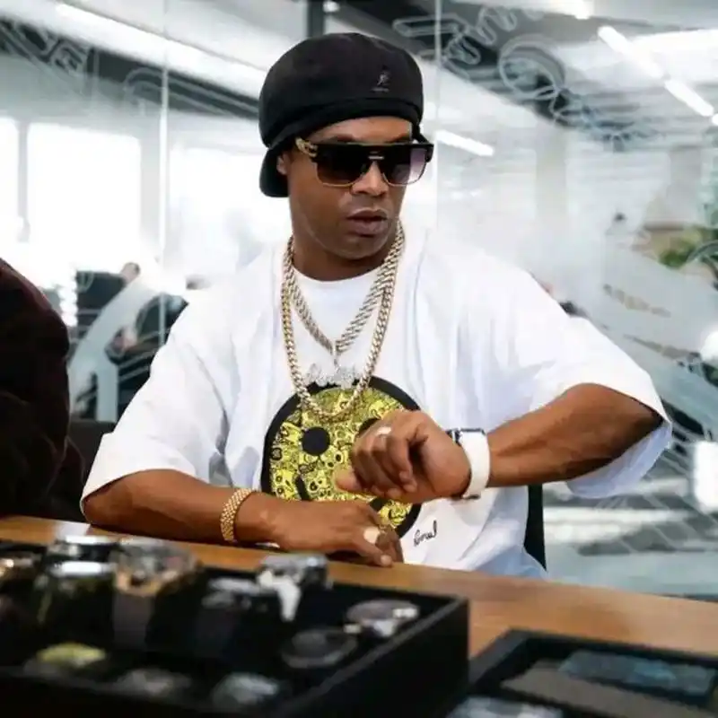 佩一同进行 佩一同进行