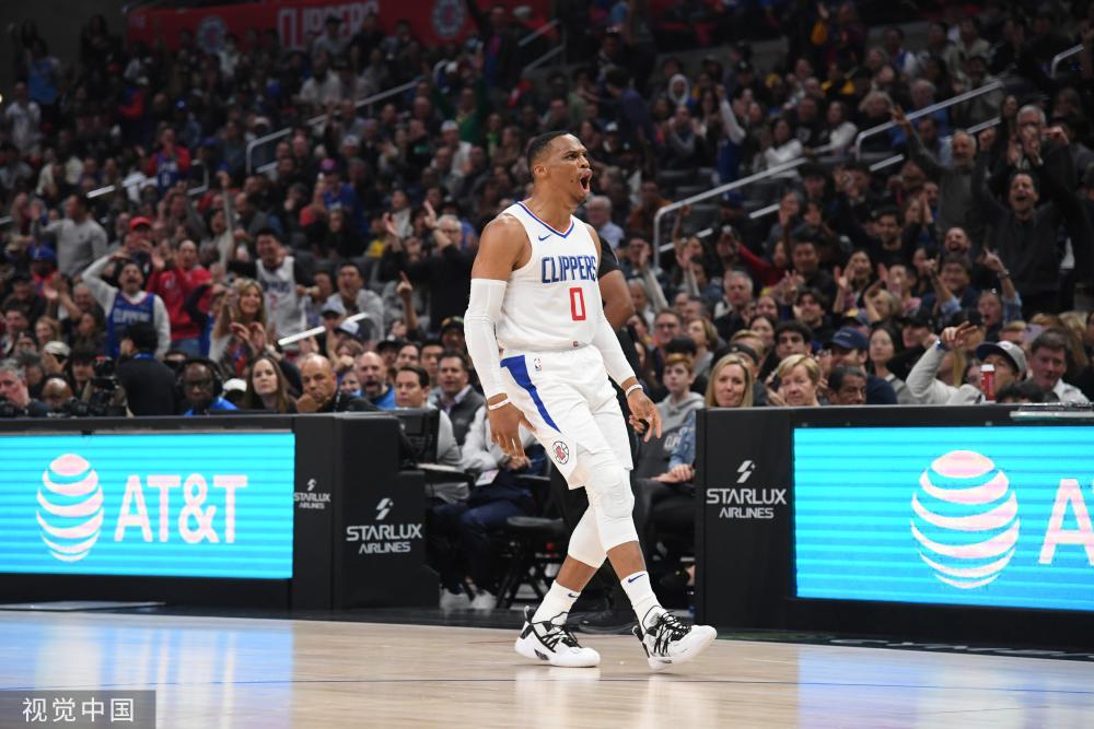 了防守球员 了防守球员